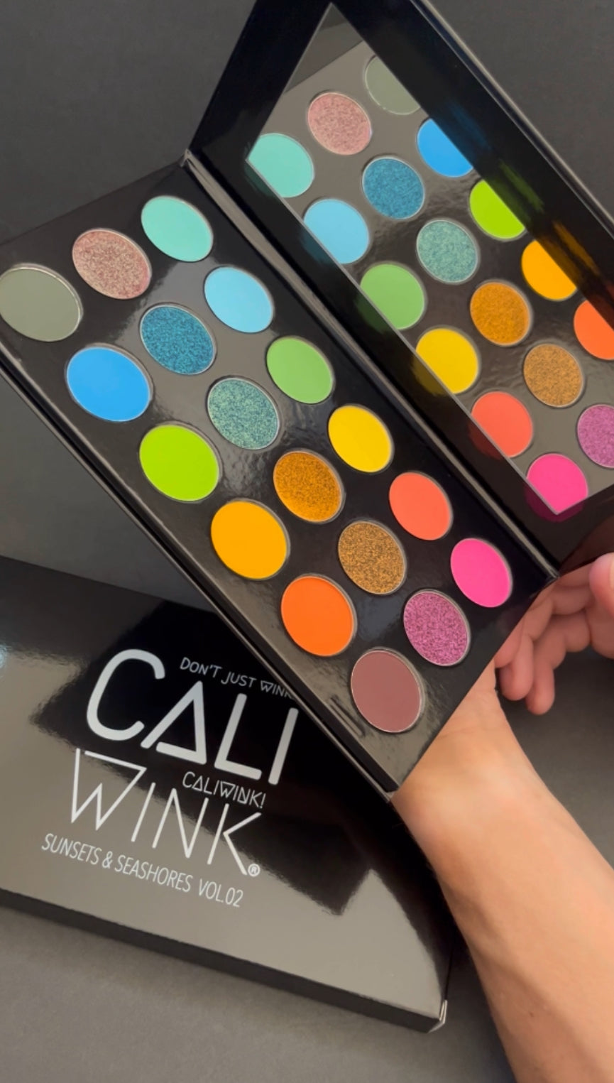 VOL.02 SUNSETS & SEA SHORES EYE SHADOW PALLETE