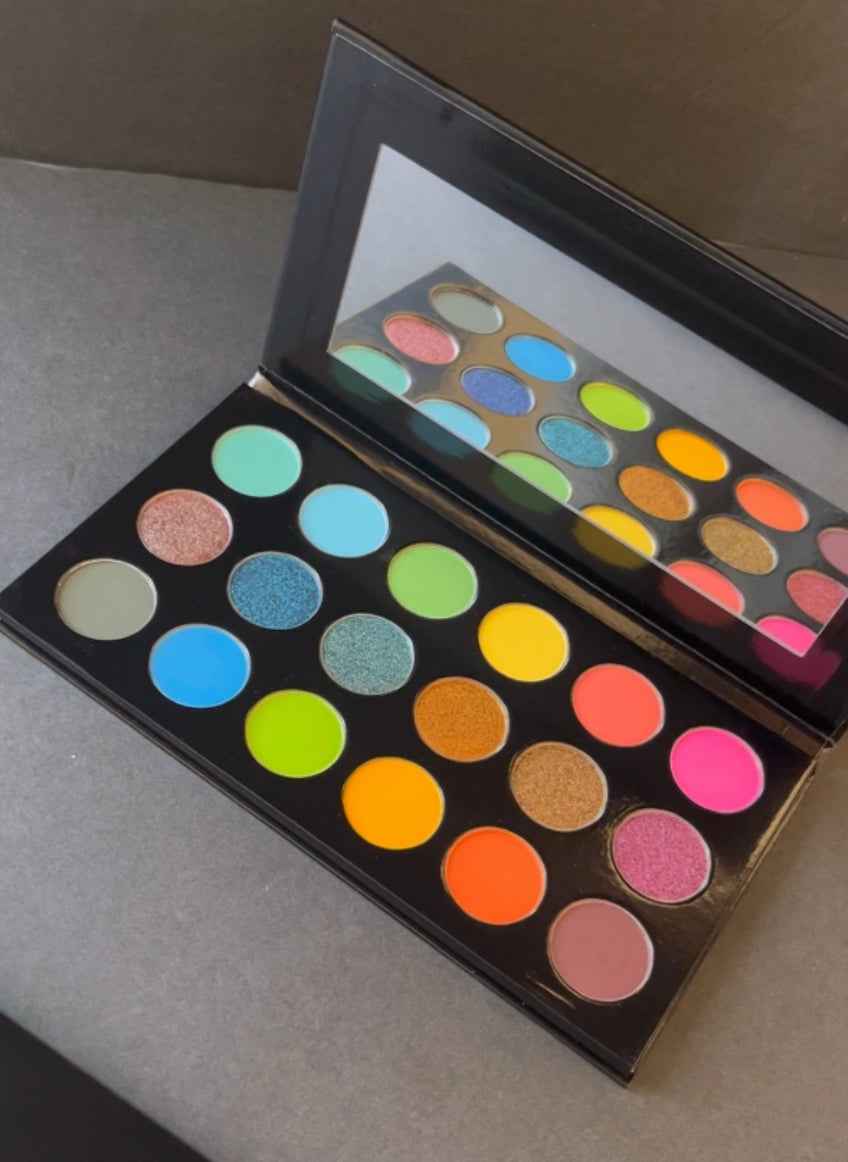 VOL.02 SUNSETS & SEA SHORES EYE SHADOW PALLETE