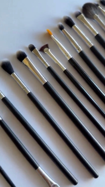 PRECISION SHADOW BRUSHES